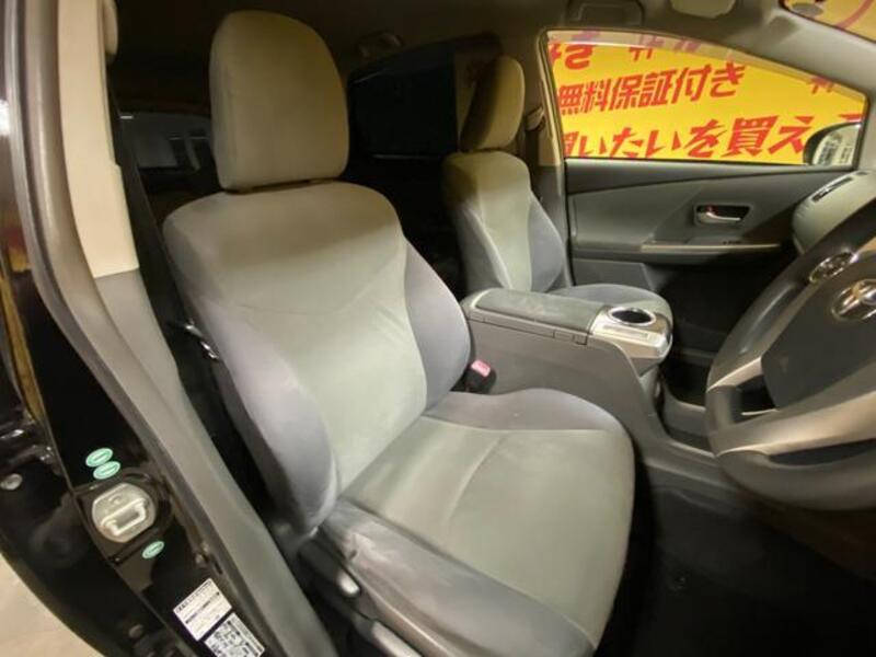PRIUS ALPHA