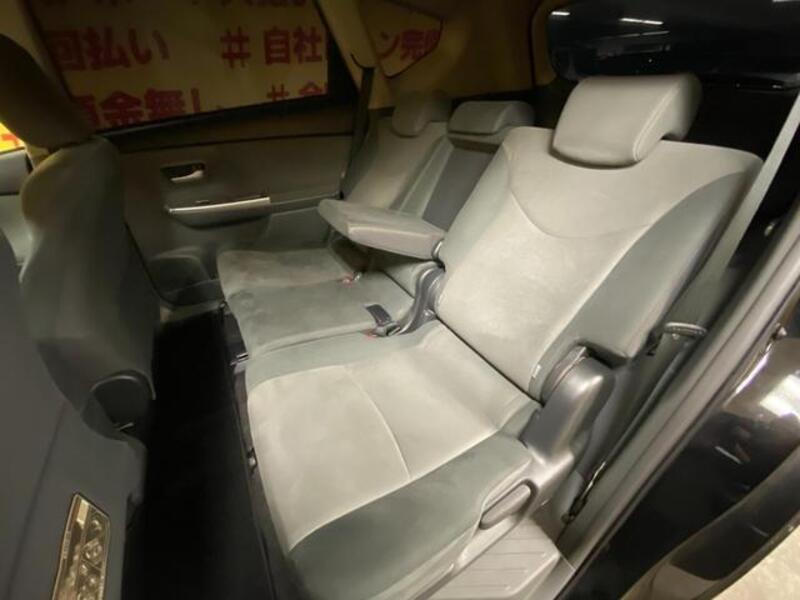 PRIUS ALPHA