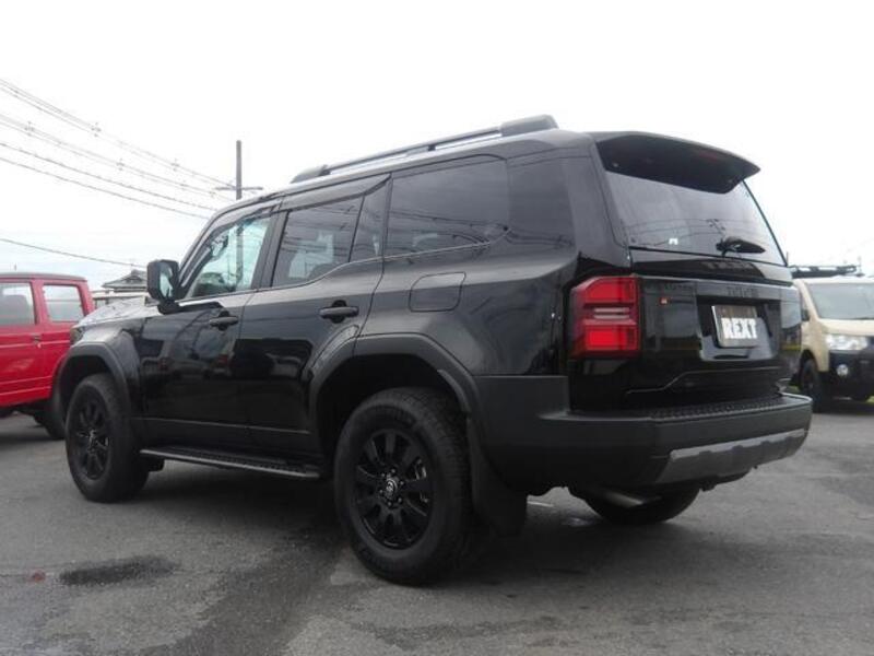 LAND CRUISER 250