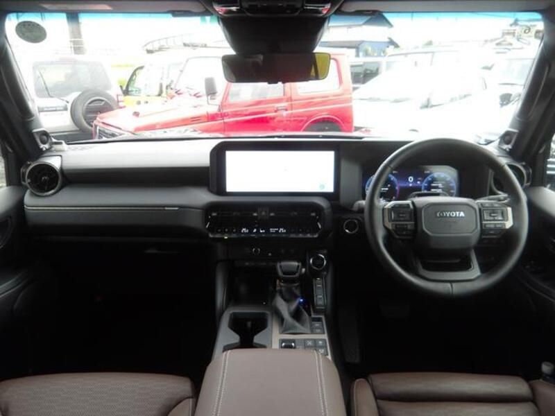 LAND CRUISER 250