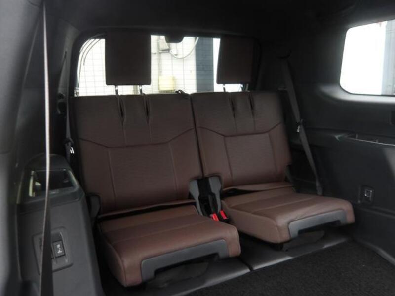 LAND CRUISER 250