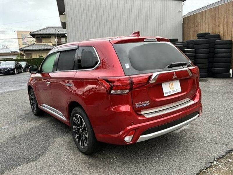 OUTLANDER PHEV
