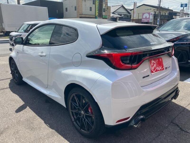 GR YARIS