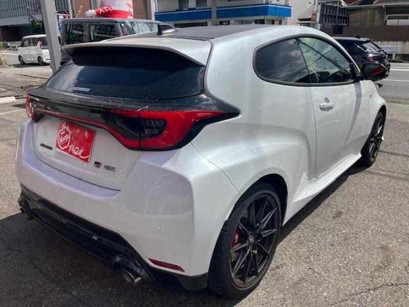 GR YARIS