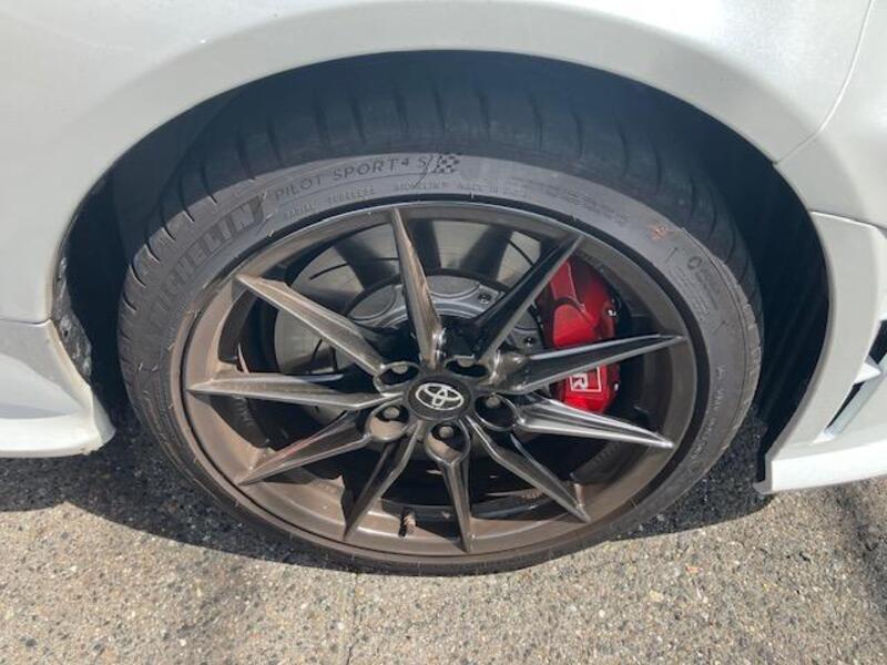 GR YARIS