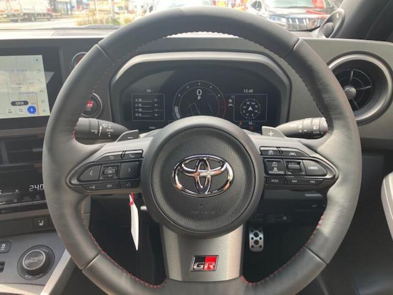 GR YARIS