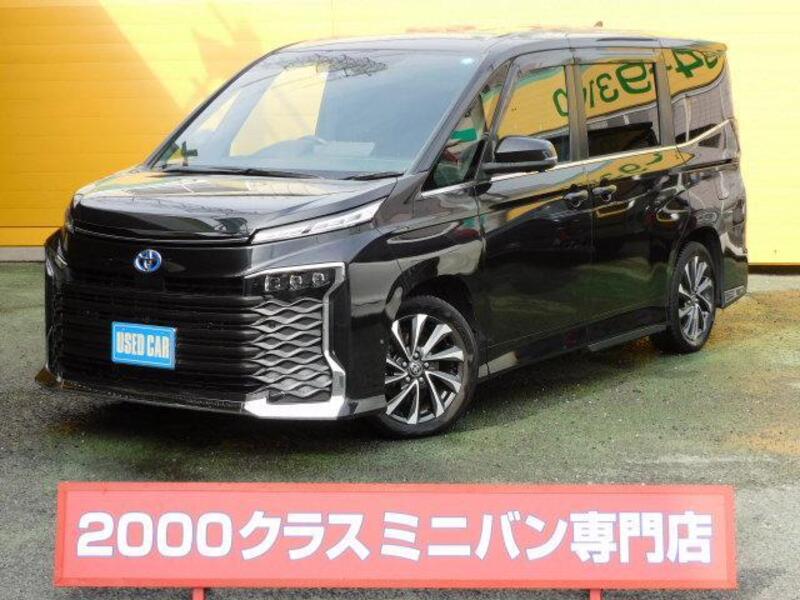 TOYOTA VOXY
