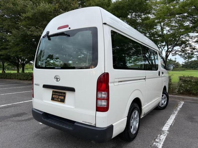 HIACE VAN