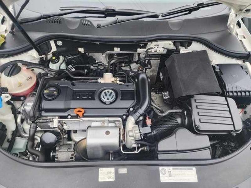 PASSAT VARIANT