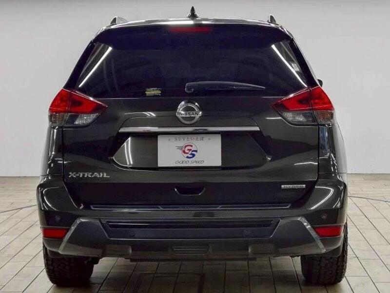 X-TRAIL