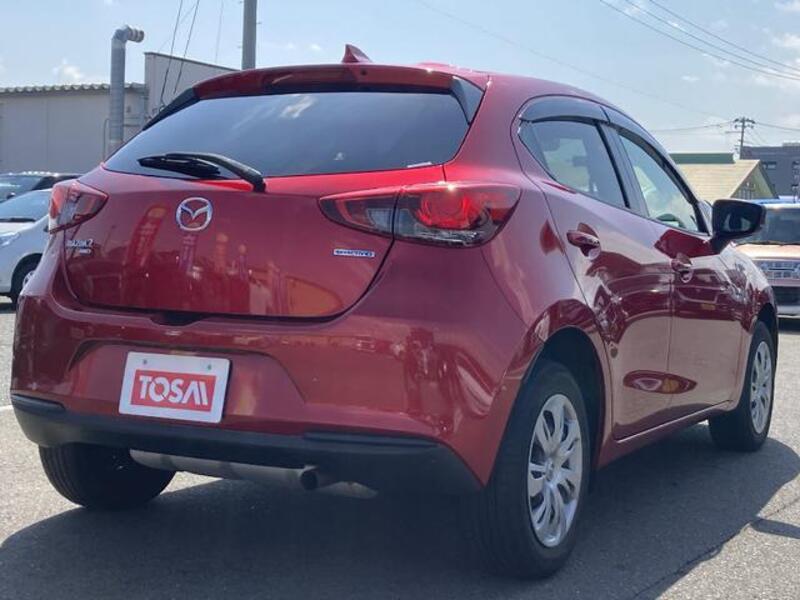 MAZDA2