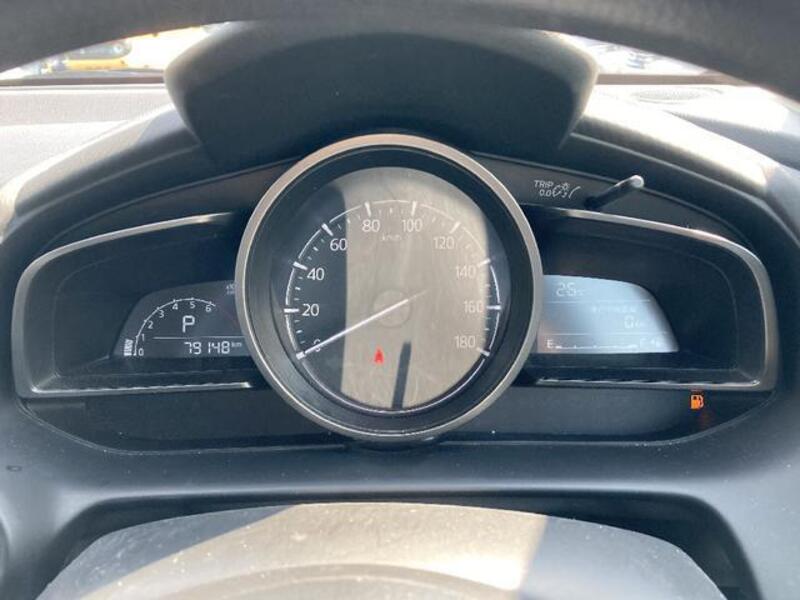 MAZDA2