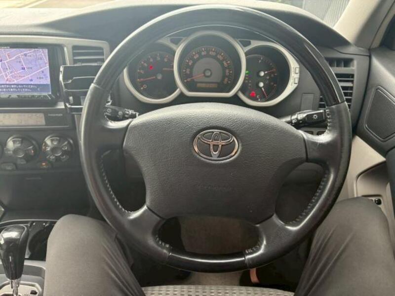 HILUX SURF
