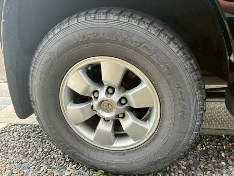 HILUX SURF
