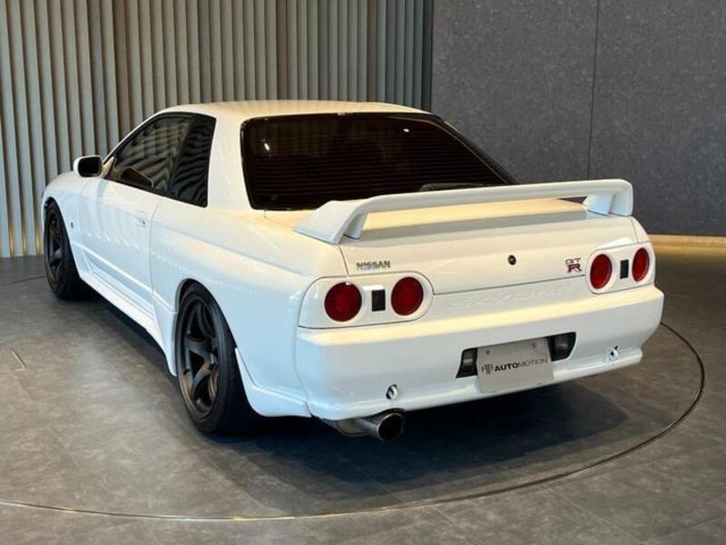 SKYLINE