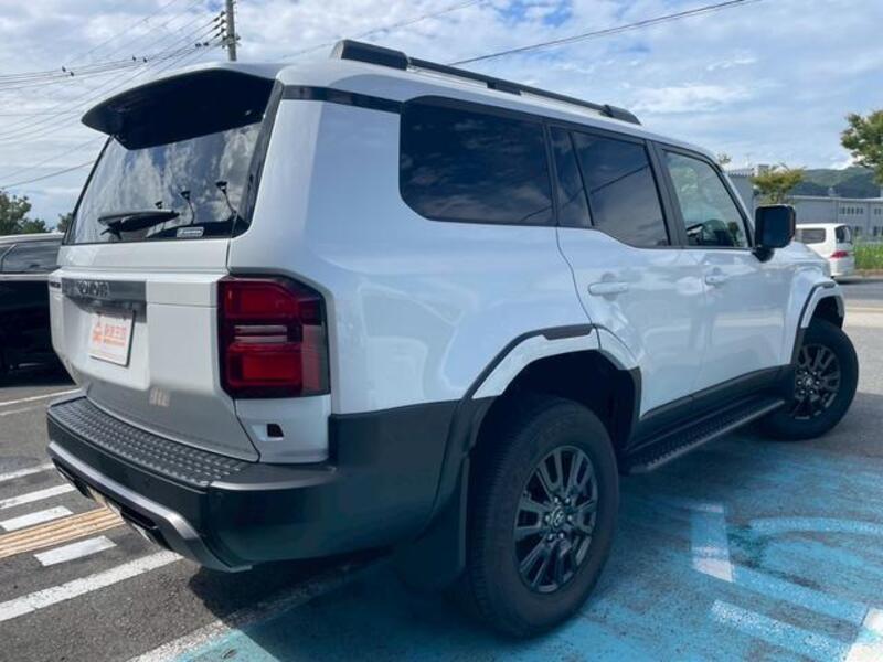 LAND CRUISER 250