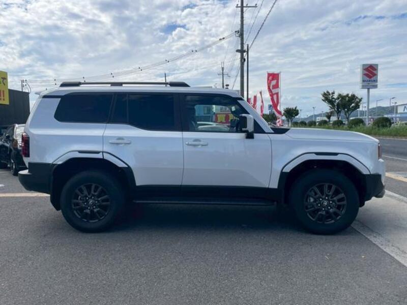 LAND CRUISER 250