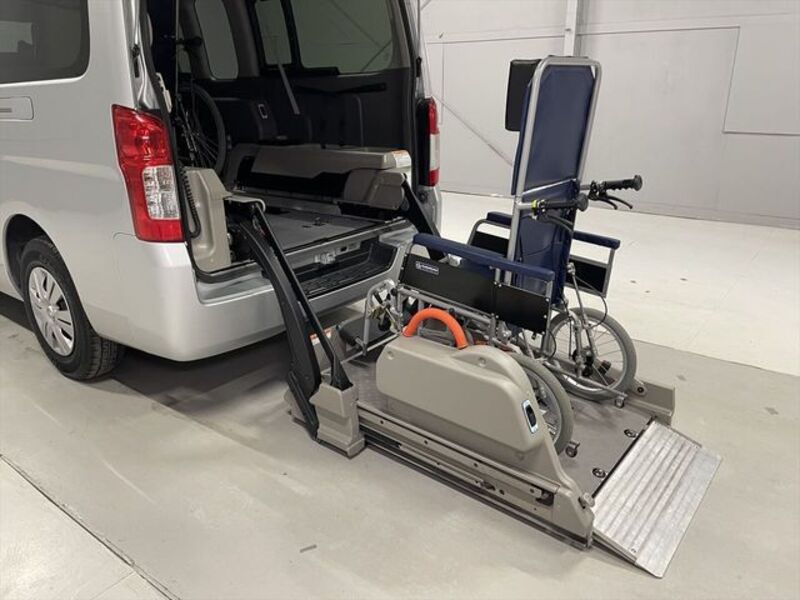 NV350 CARAVAN