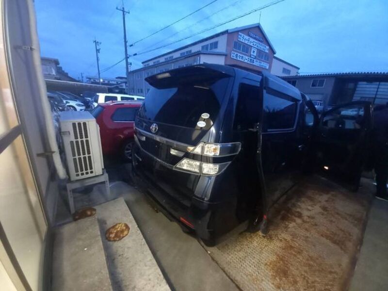 VELLFIRE
