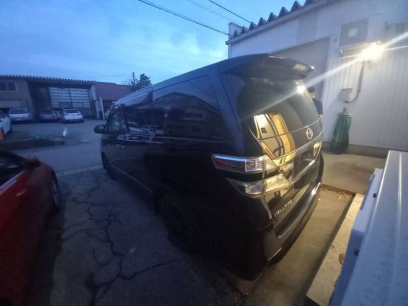 VELLFIRE