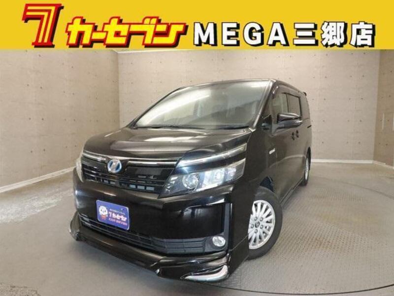 TOYOTA VOXY