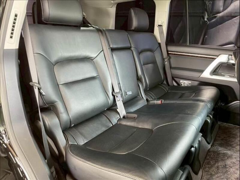 LAND CRUISER
