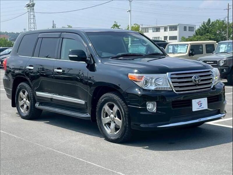 LAND CRUISER