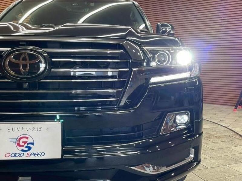 LAND CRUISER