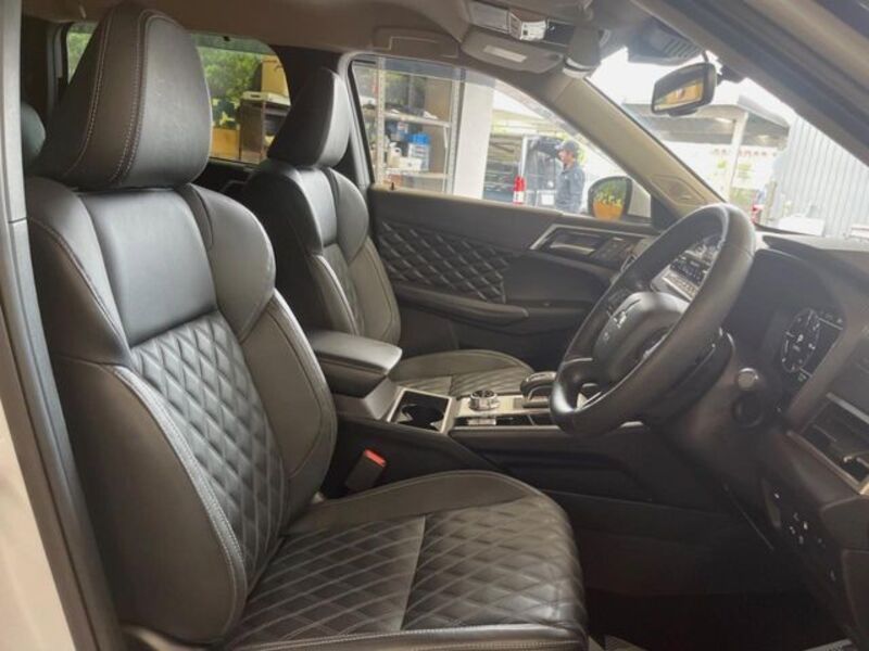 OUTLANDER PHEV