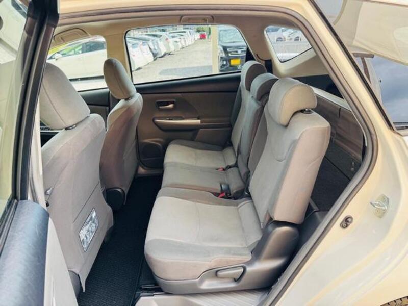 PRIUS ALPHA