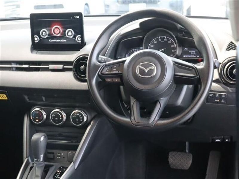 MAZDA2
