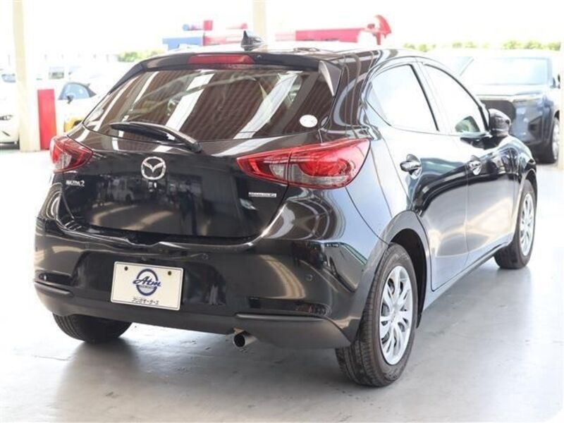 MAZDA2