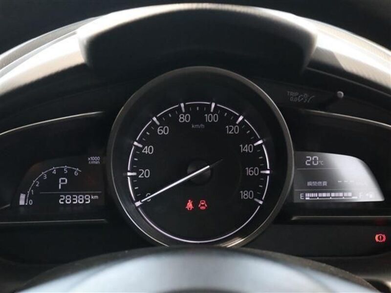 MAZDA2