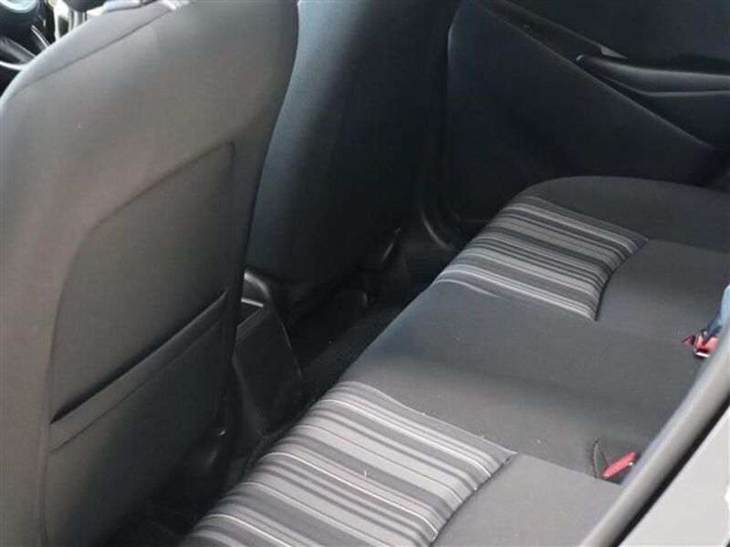 MAZDA2