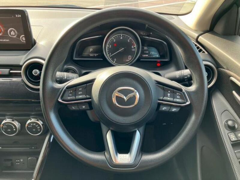 MAZDA2