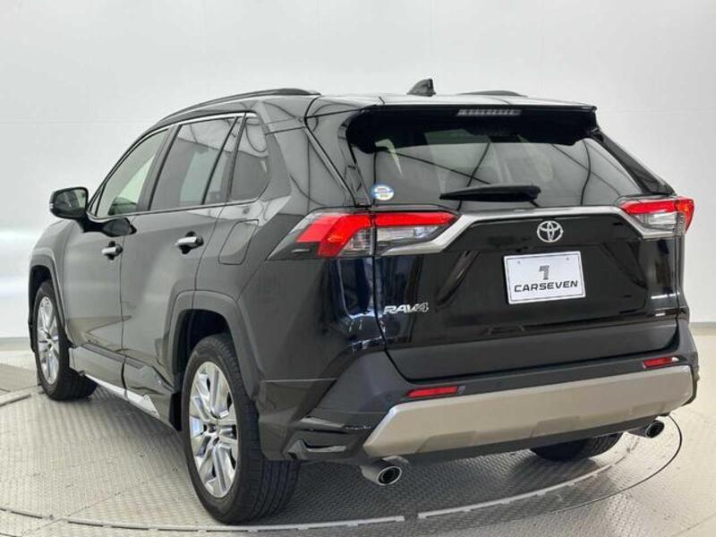 RAV4