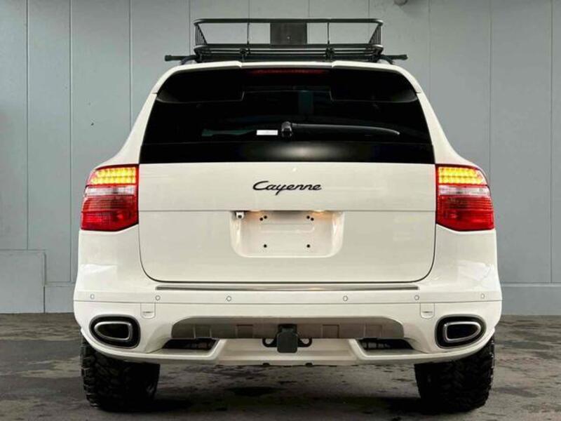 CAYENNE
