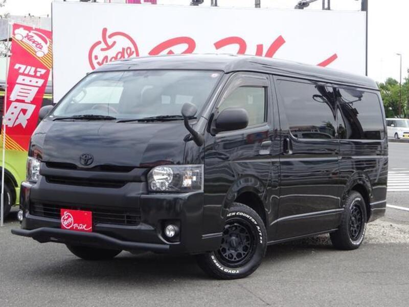 TOYOTA HIACE WAGON