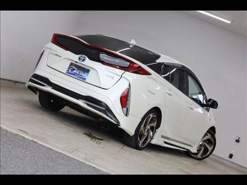 PRIUS PHV