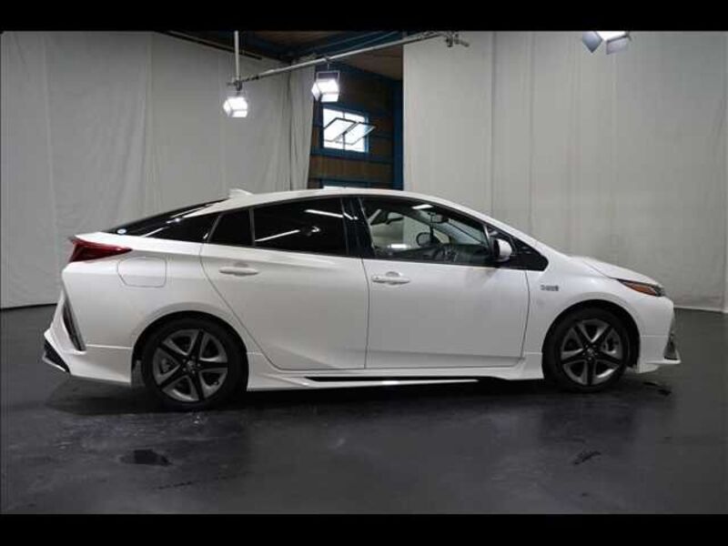 PRIUS PHV