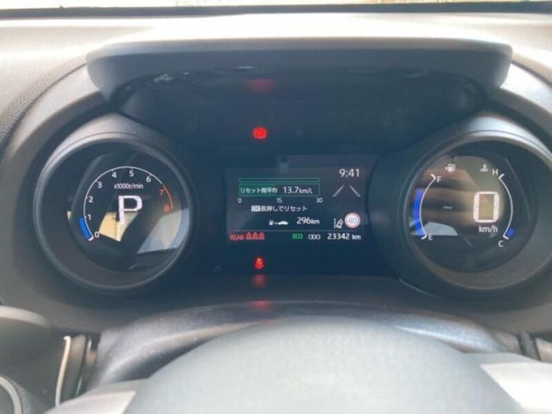 YARIS CROSS