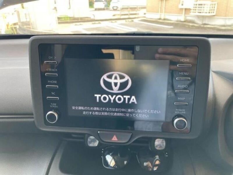 YARIS CROSS