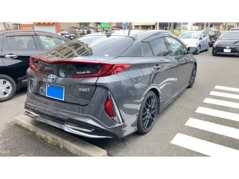 PRIUS PHV