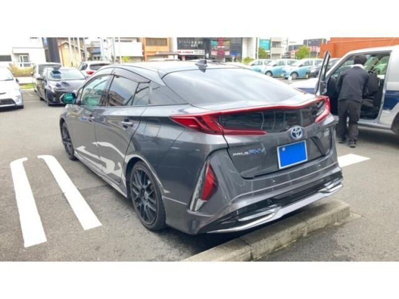 PRIUS PHV