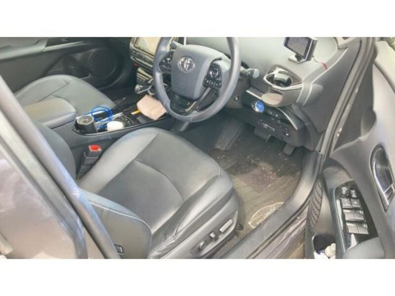 PRIUS PHV