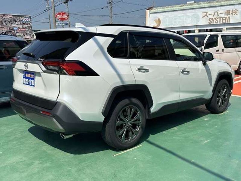 RAV4