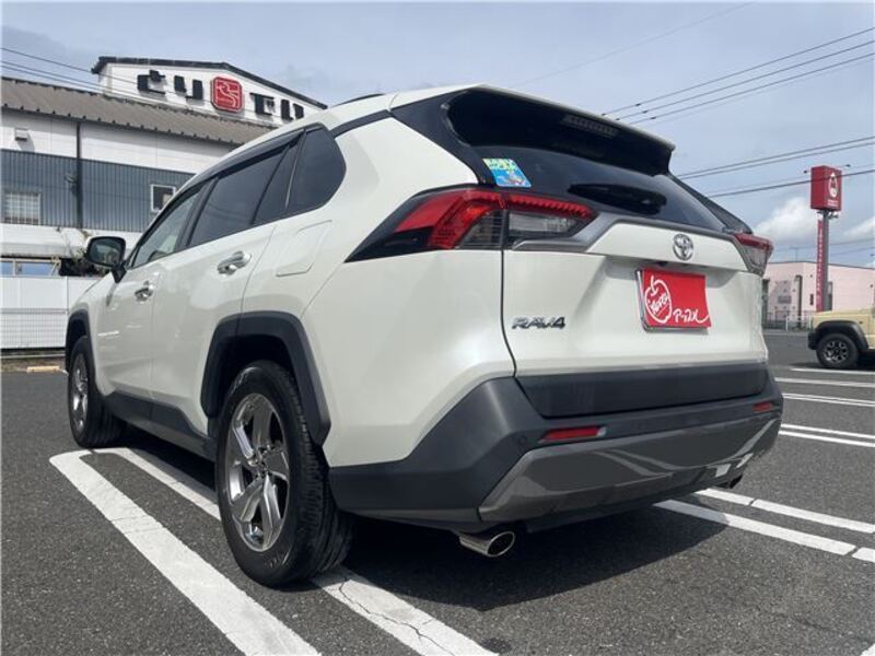 RAV4