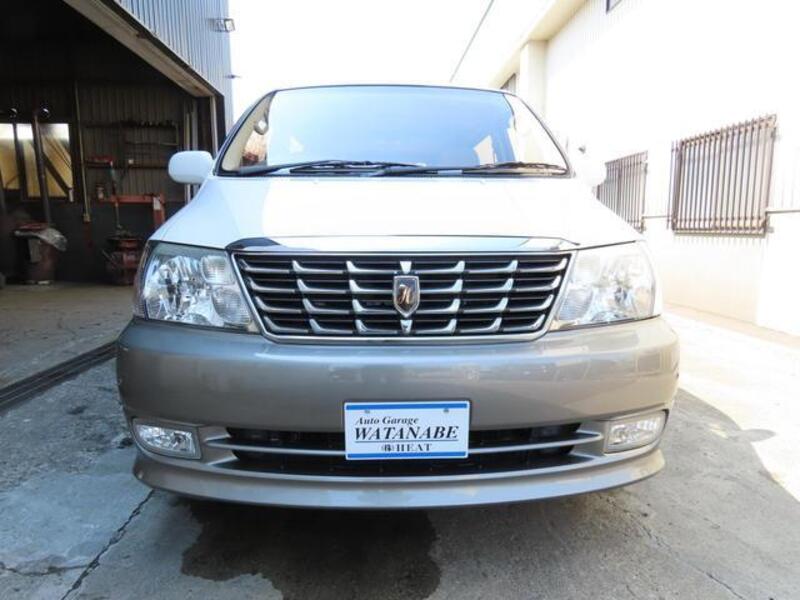 GRAND HIACE
