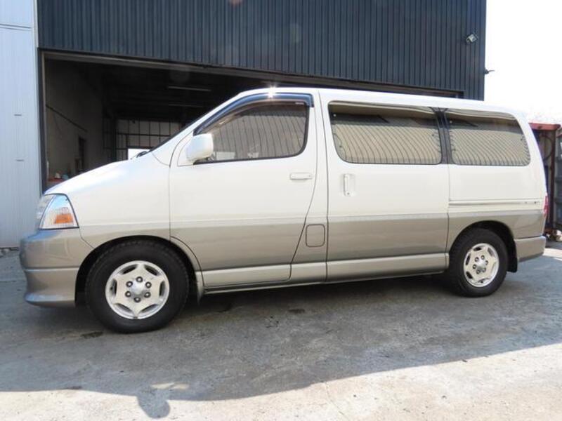 GRAND HIACE