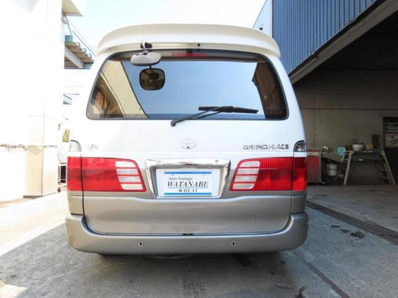 GRAND HIACE